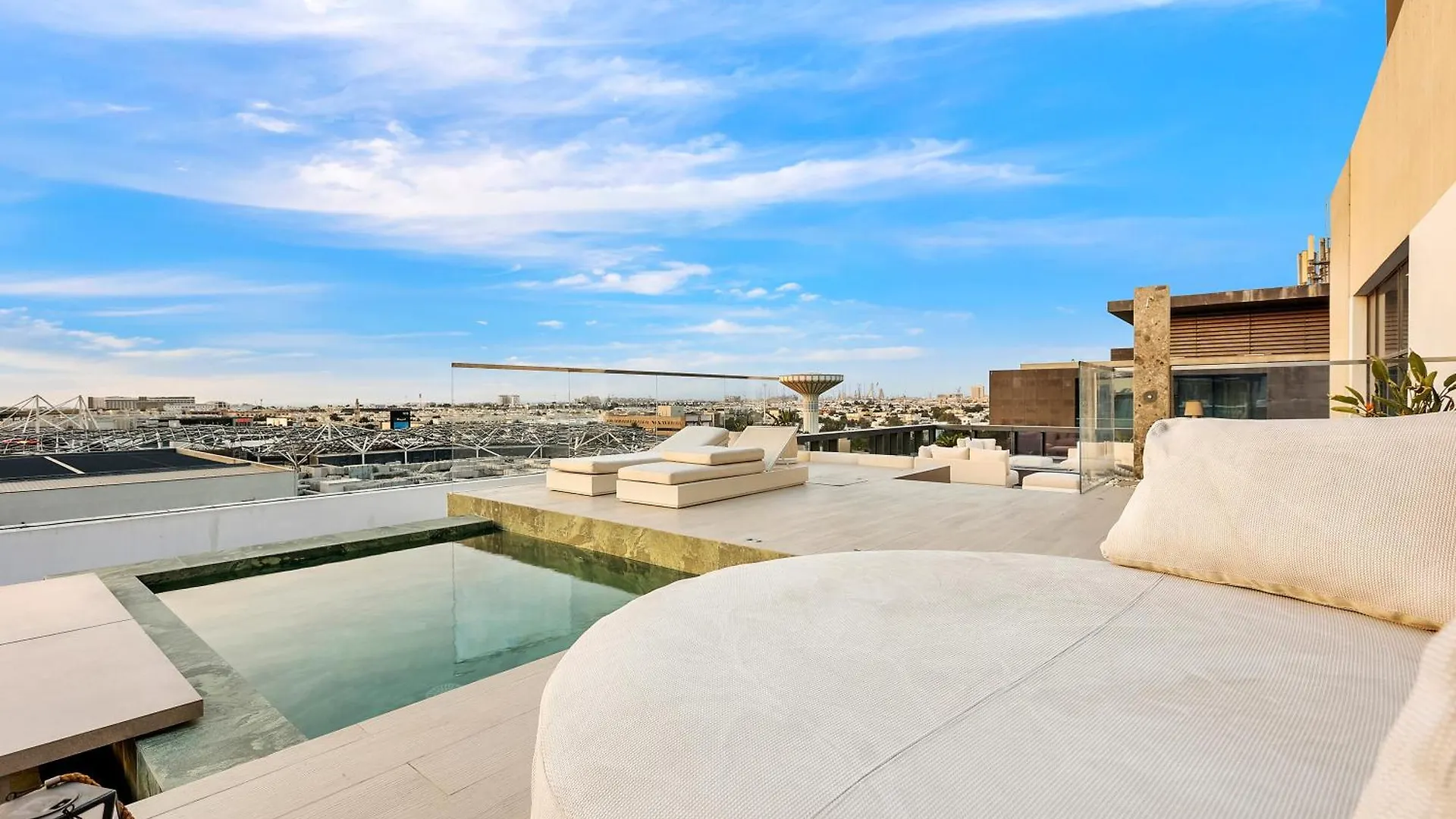 First Class Penthouse Elegance Meets Luxury Dubai