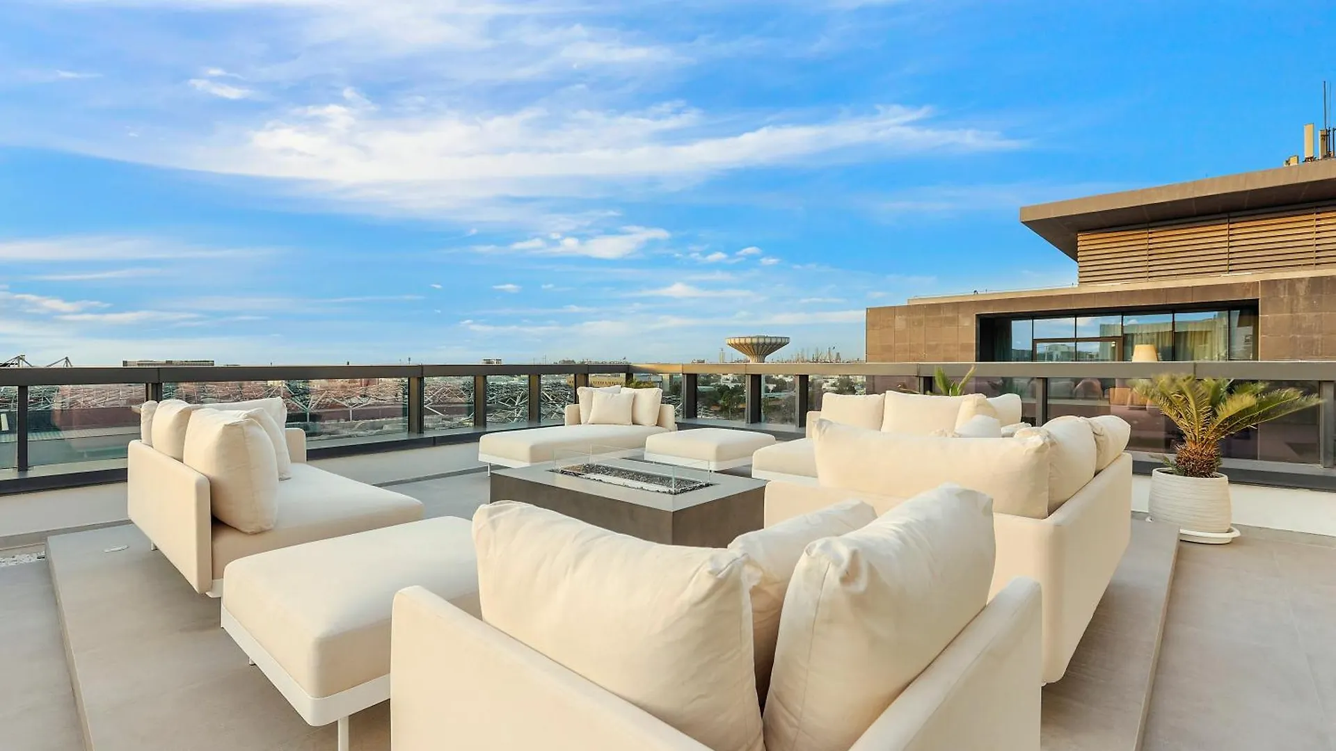 Apartment First Class Penthouse Elegance Meets Luxury Dubai United Arab Emirates