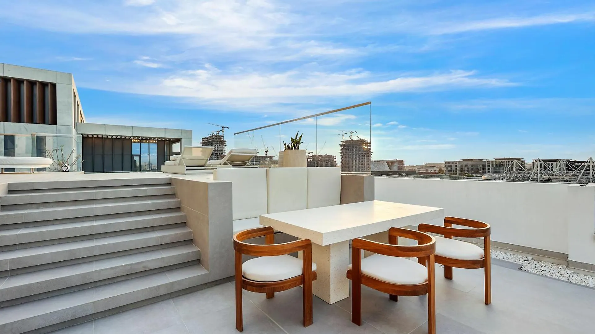 First Class Penthouse Elegance Meets Luxury Dubai 0*,