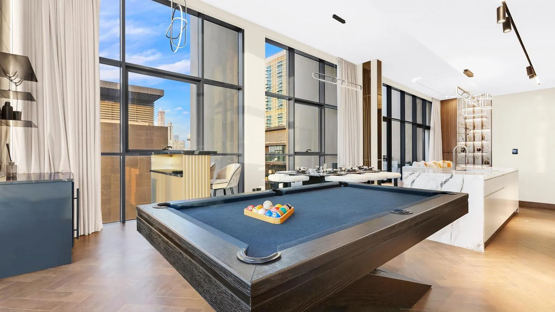 First Class Penthouse Elegance Meets Luxury Dubai United Arab Emirates
